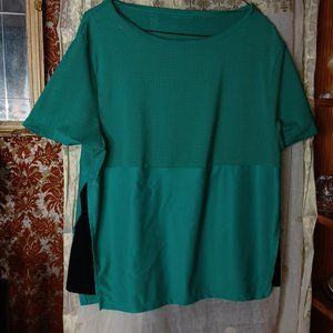 Reebok netted athletic shirt large